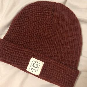 BURGUNDY BEANIE “ARBORIST”